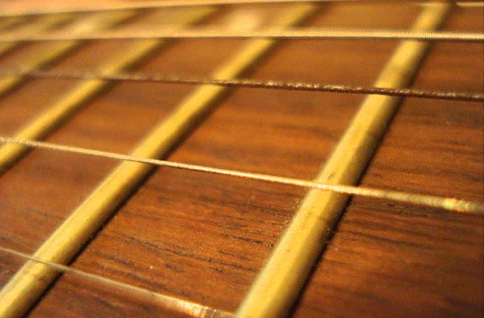 1-a-Rusty-Guitar-Strings- Can Guitar Strings Break