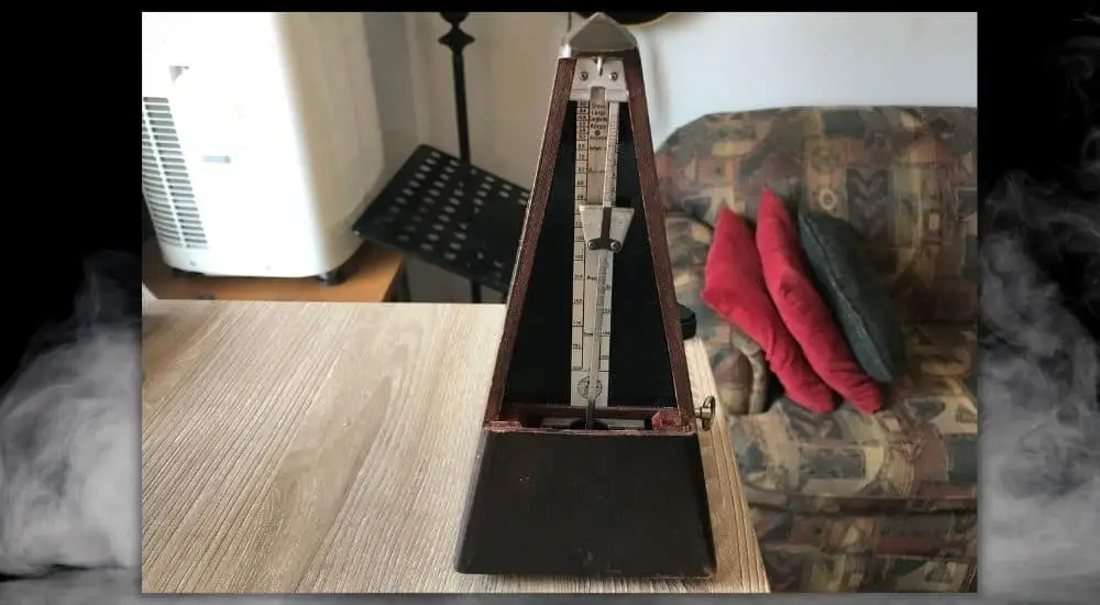 Metronome-How-to-Jam-On-Guitar-By-Yourself