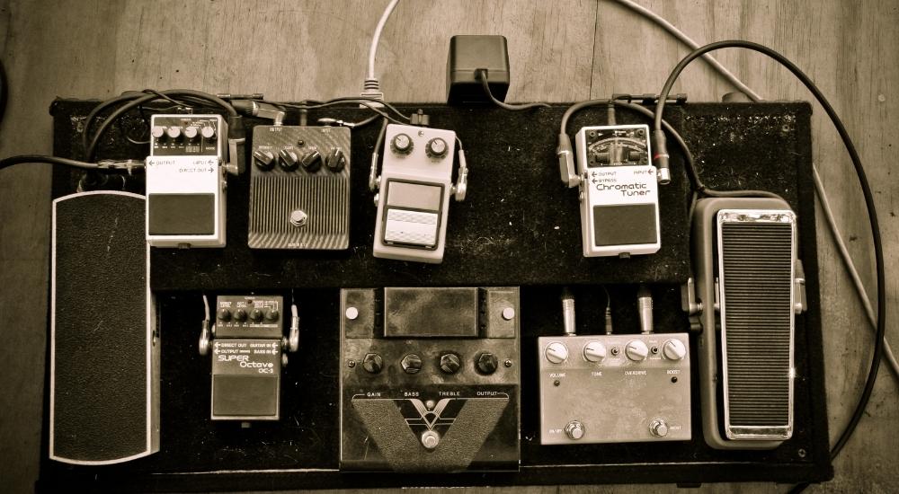 Guitar Pedals - Can Guitarists Play Bass 