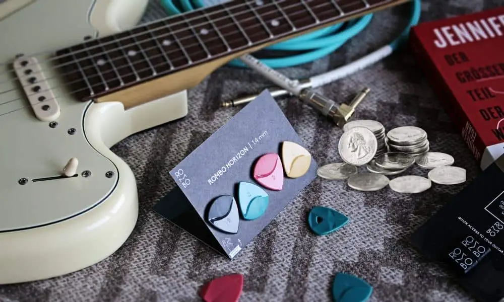 Guitar Picks vs Quarters - Why Are Guitar Picks So Easy to Lose [ANSWERED]