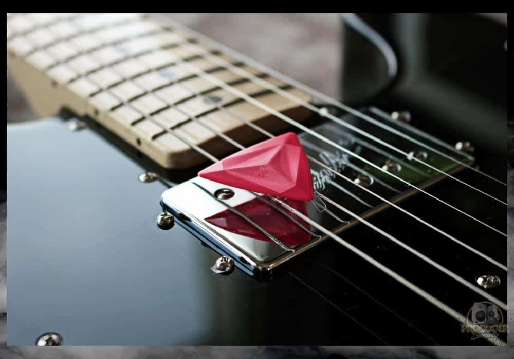 Why Are Guitar Picks So Easy to Lose [ANSWERED] - Featured Image