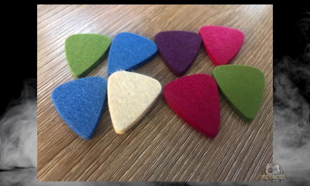 Felt Picks - How to Use A Guitar Pick for the Ukulele 