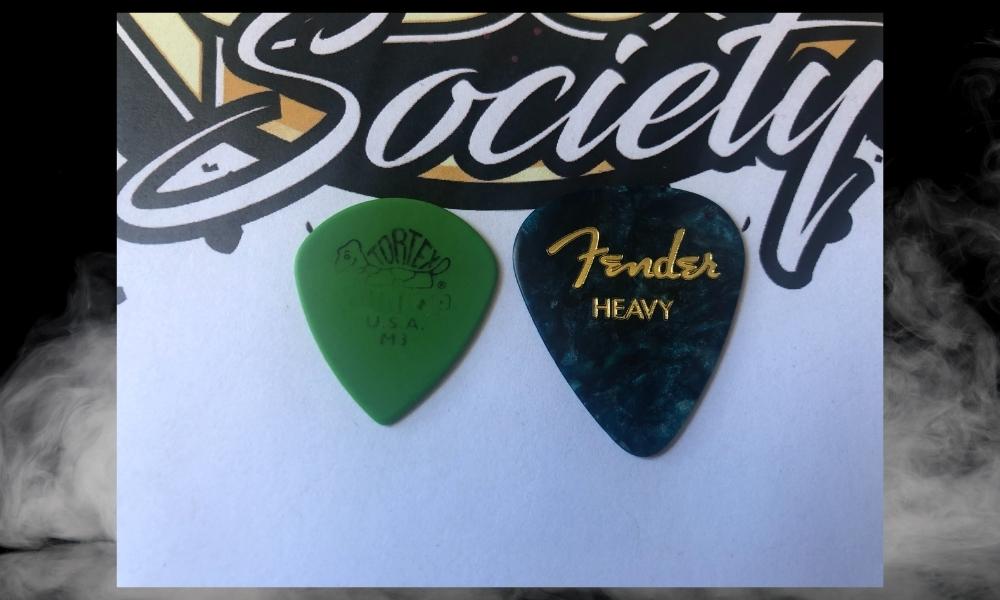 Tortex and Fender - The Best Picks for Strumming Guitar 