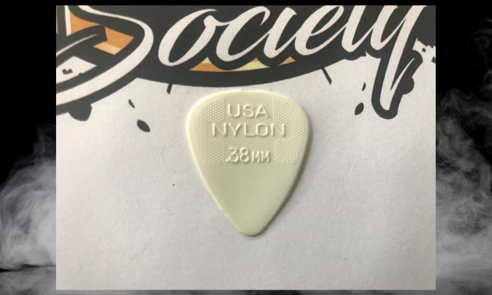 best plectrum for strumming