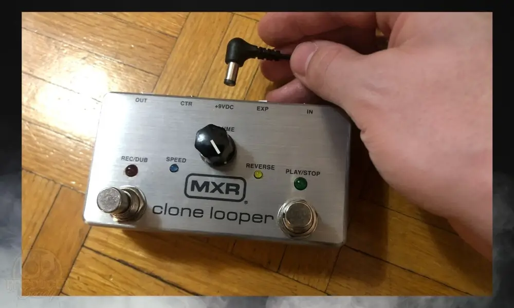 Disconnecting Power from Pedal - How to Fix A Wet Guitar Pedal 