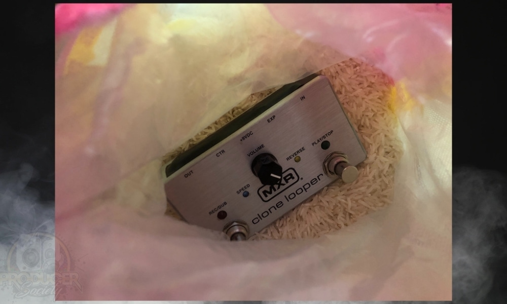 Rice - How to Fix A Wet Guitar Pedal [Dead SIMPLE]