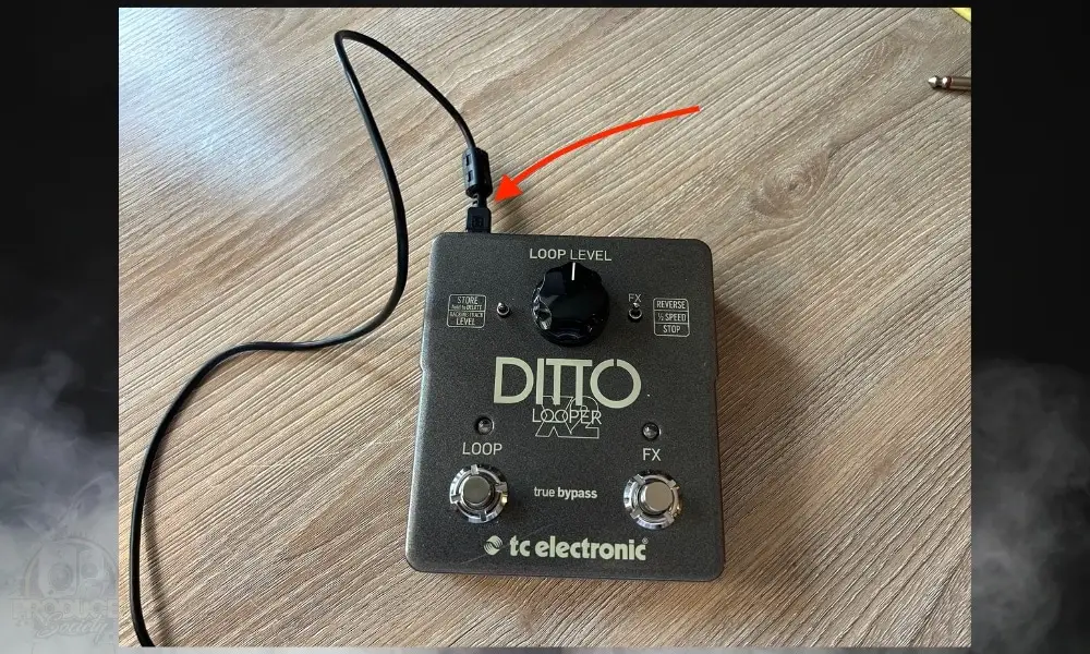 Connecting USB Cable to Ditto X2 
