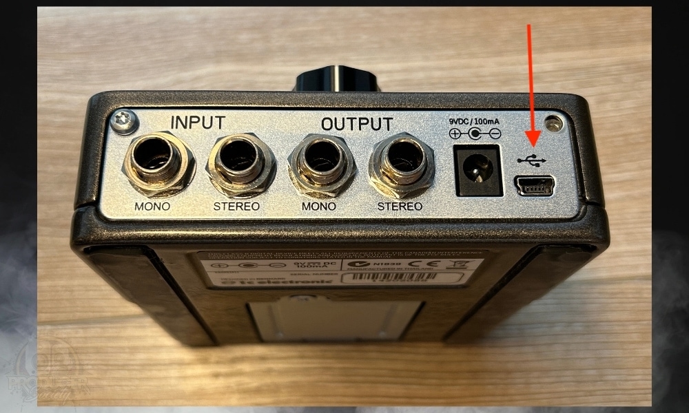 USB Port - How To use The Ditto X2  - 1